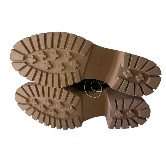 NWT Universal Thread Crispin Black Chelsea Boots Womens 10 - Picture 4 of 7